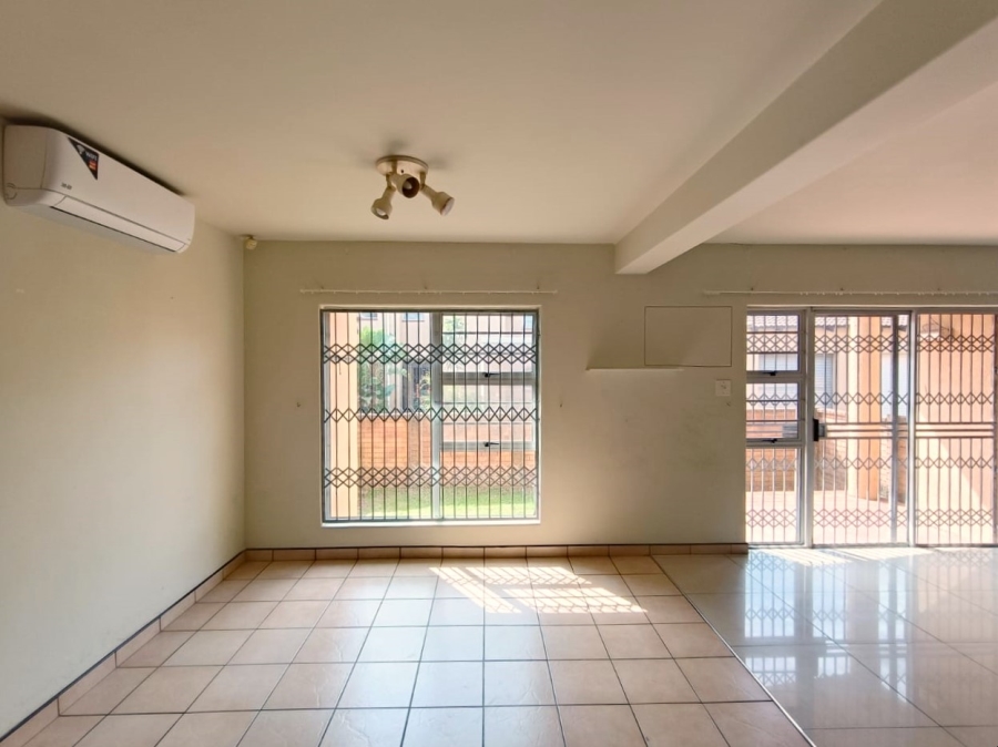 3 Bedroom Property for Sale in Meer En See KwaZulu-Natal