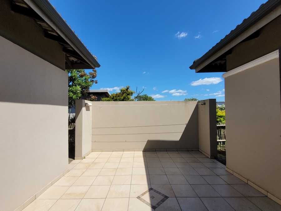 To Let 4 Bedroom Property for Rent in Palm Lakes Estate KwaZulu-Natal