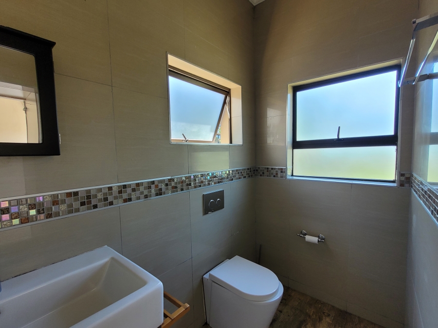 To Let 4 Bedroom Property for Rent in Palm Lakes Estate KwaZulu-Natal