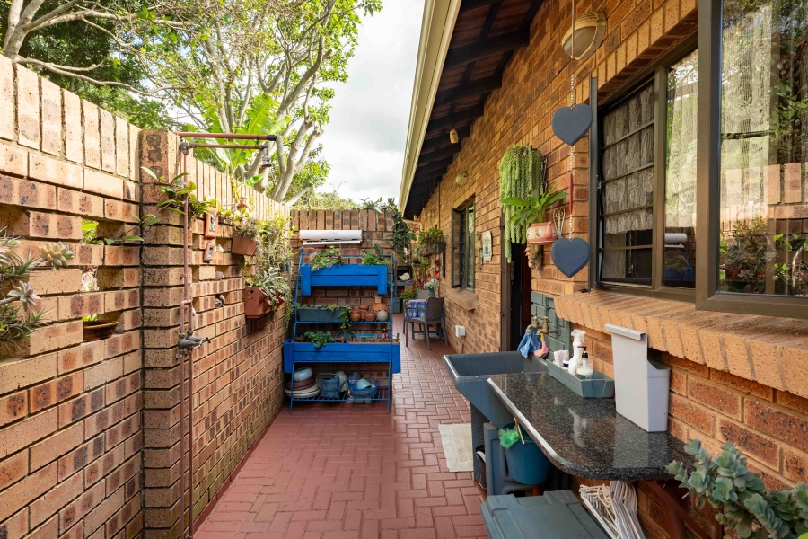 3 Bedroom Property for Sale in Freeland Park KwaZulu-Natal