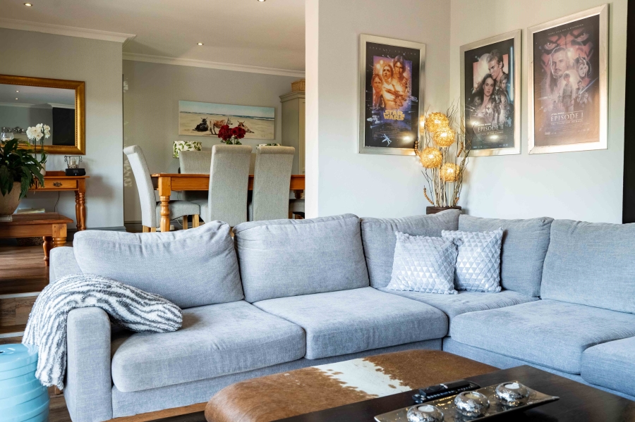 4 Bedroom Property for Sale in Kirtlington Park KwaZulu-Natal