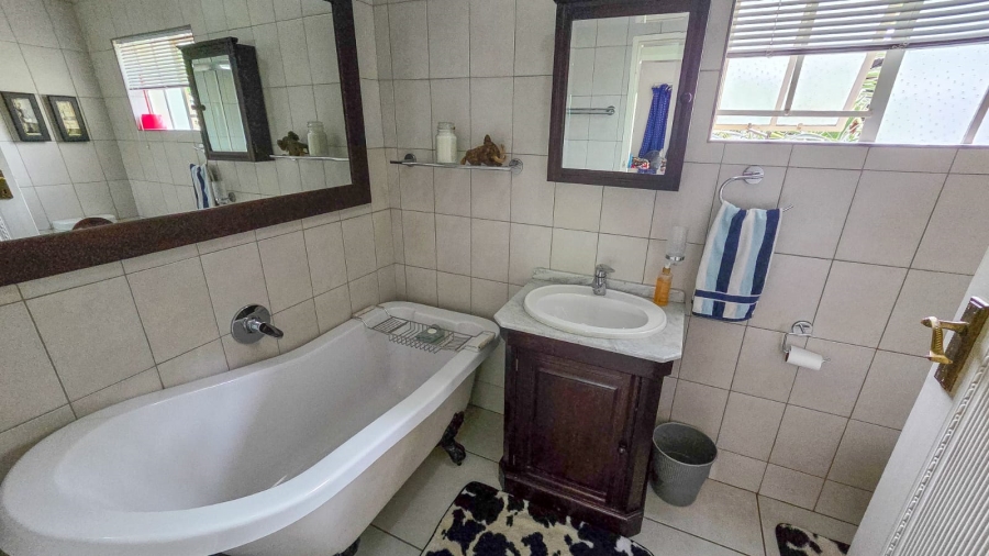 4 Bedroom Property for Sale in Chase Valley KwaZulu-Natal