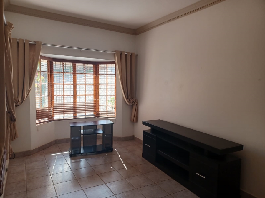 To Let 1 Bedroom Property for Rent in Sunningdale KwaZulu-Natal