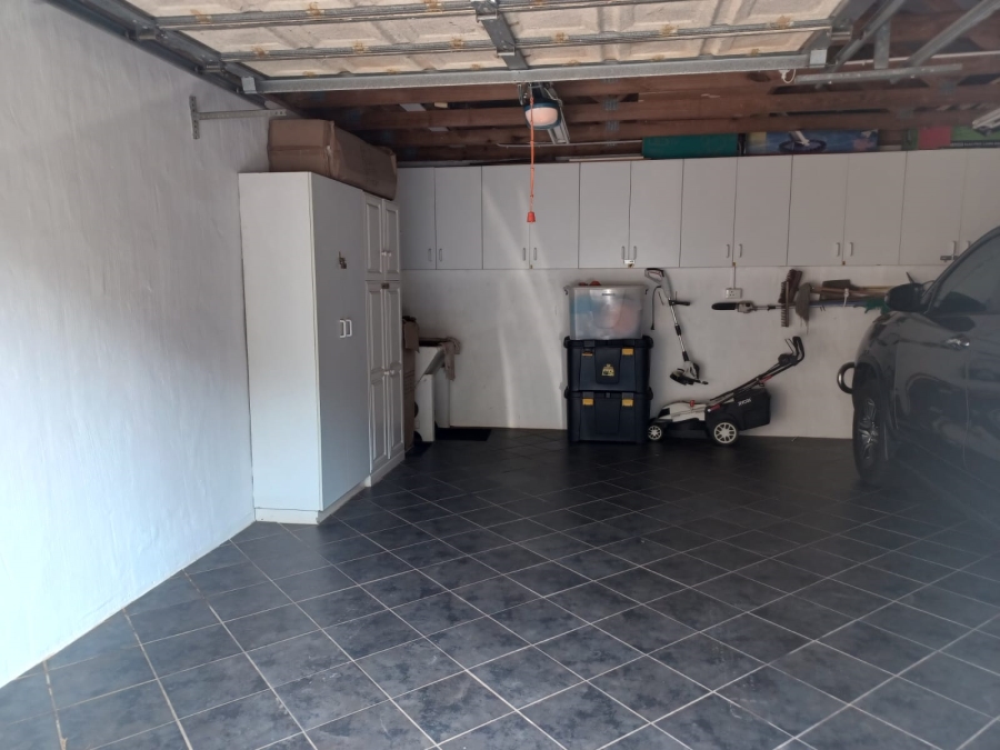 To Let 1 Bedroom Property for Rent in Sunningdale KwaZulu-Natal