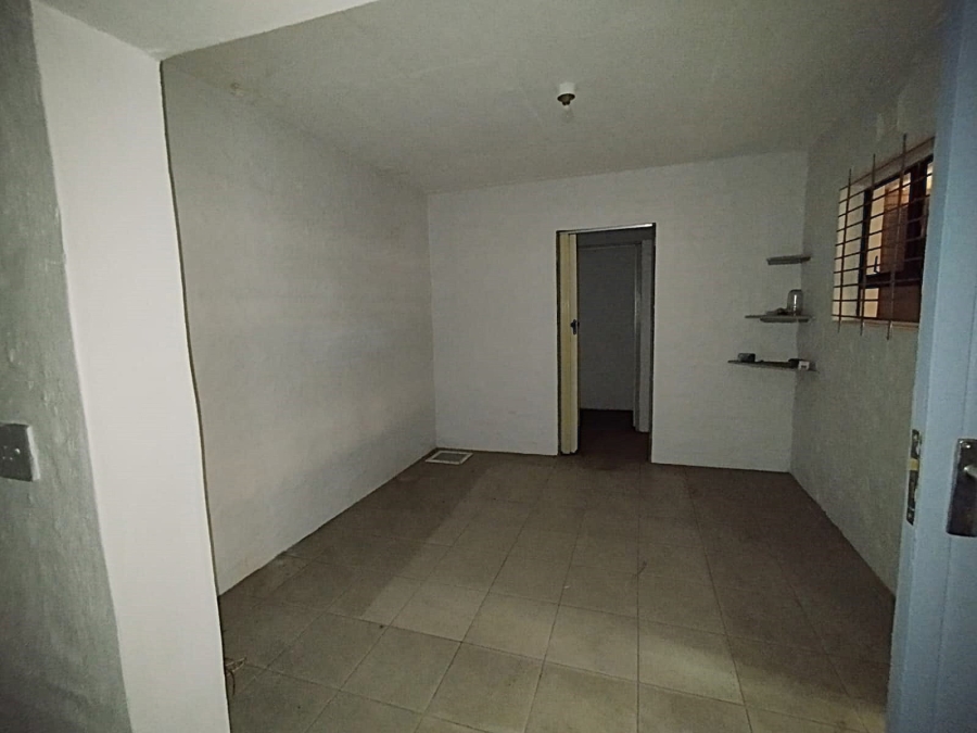 To Let commercial Property for Rent in Ocean View KwaZulu-Natal