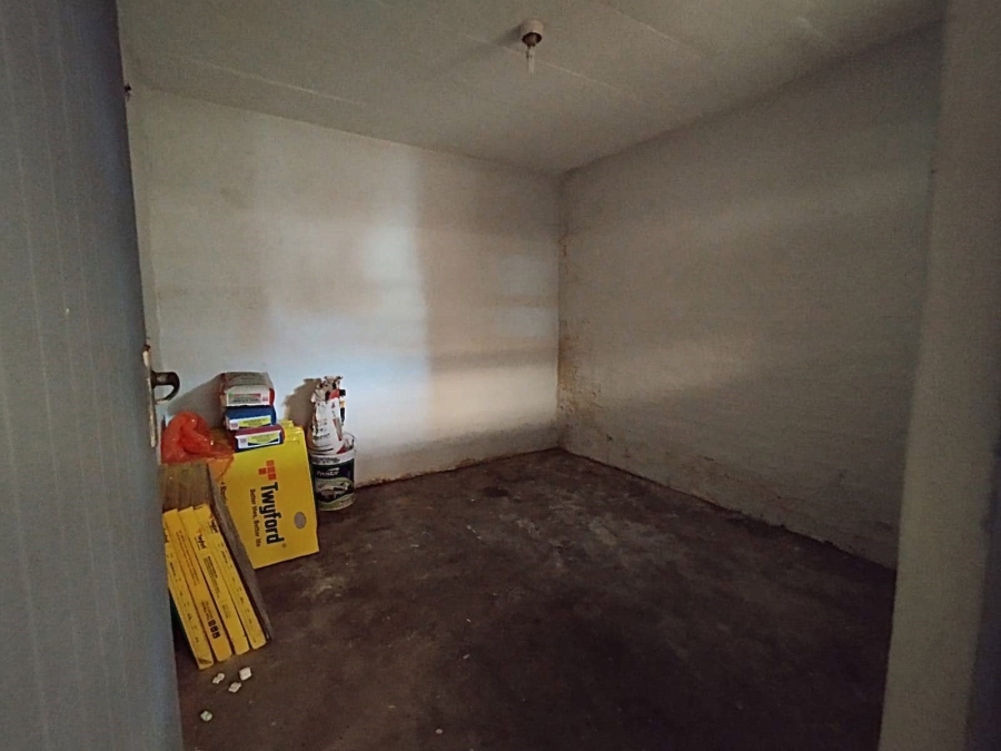 To Let commercial Property for Rent in Ocean View KwaZulu-Natal