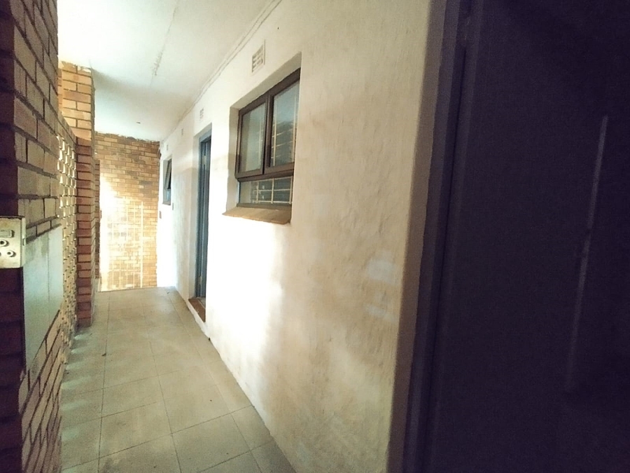 To Let commercial Property for Rent in Ocean View KwaZulu-Natal