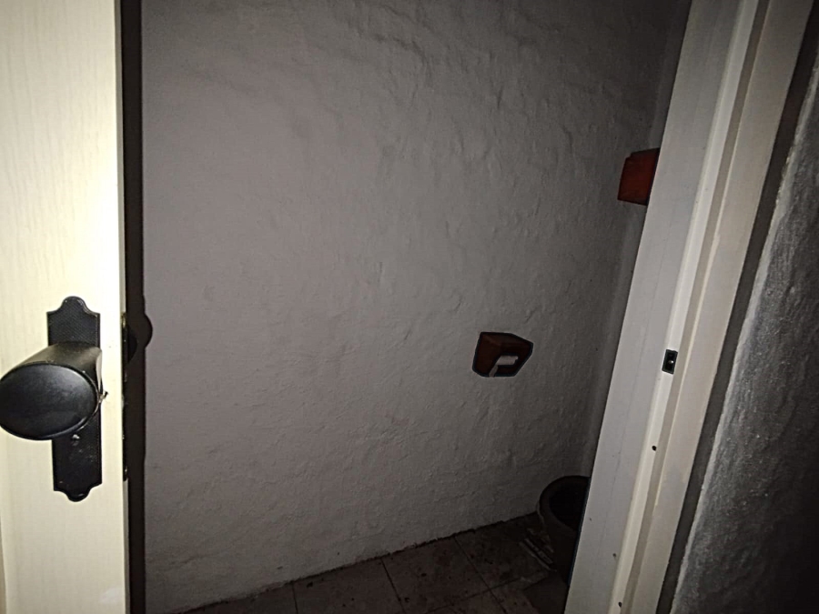 To Let commercial Property for Rent in Ocean View KwaZulu-Natal
