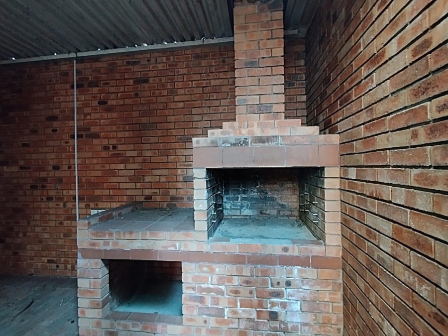 To Let commercial Property for Rent in Ocean View KwaZulu-Natal
