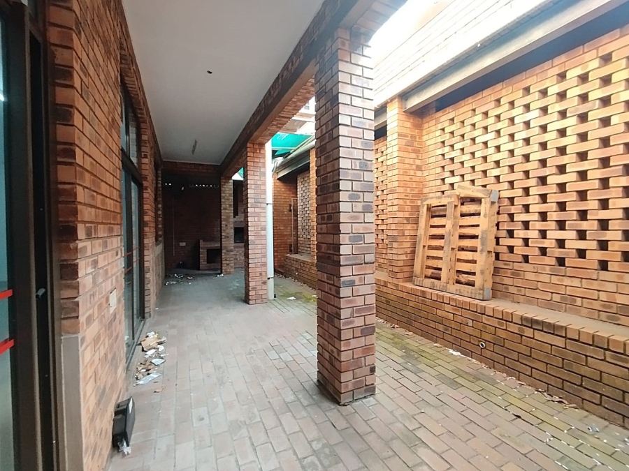 To Let commercial Property for Rent in Ocean View KwaZulu-Natal
