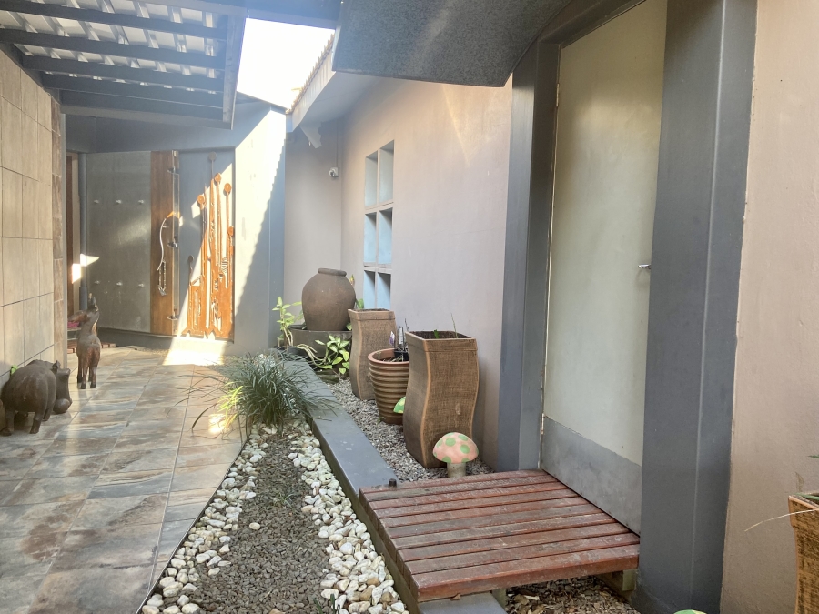 To Let 4 Bedroom Property for Rent in Meer En See KwaZulu-Natal