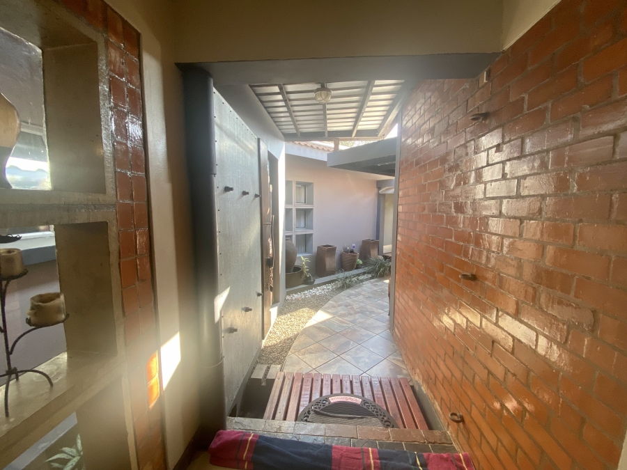 To Let 4 Bedroom Property for Rent in Meer En See KwaZulu-Natal