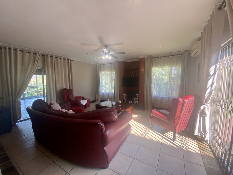 To Let 4 Bedroom Property for Rent in Meer En See KwaZulu-Natal