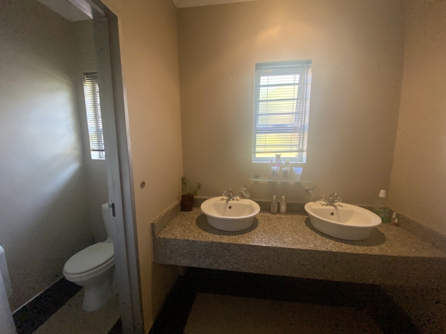 To Let 4 Bedroom Property for Rent in Meer En See KwaZulu-Natal