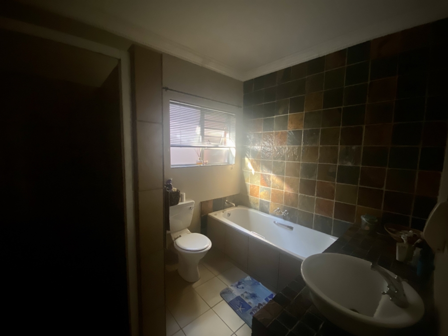 To Let 4 Bedroom Property for Rent in Meer En See KwaZulu-Natal