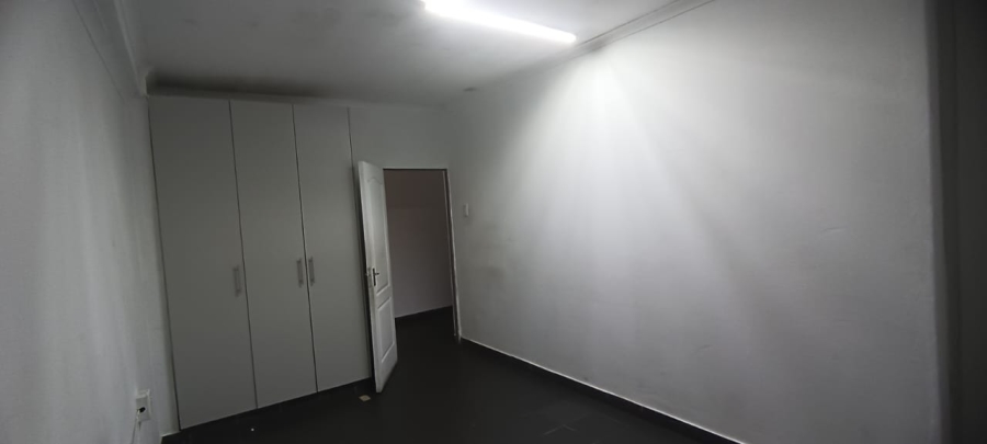 To Let 1 Bedroom Property for Rent in Bluff KwaZulu-Natal