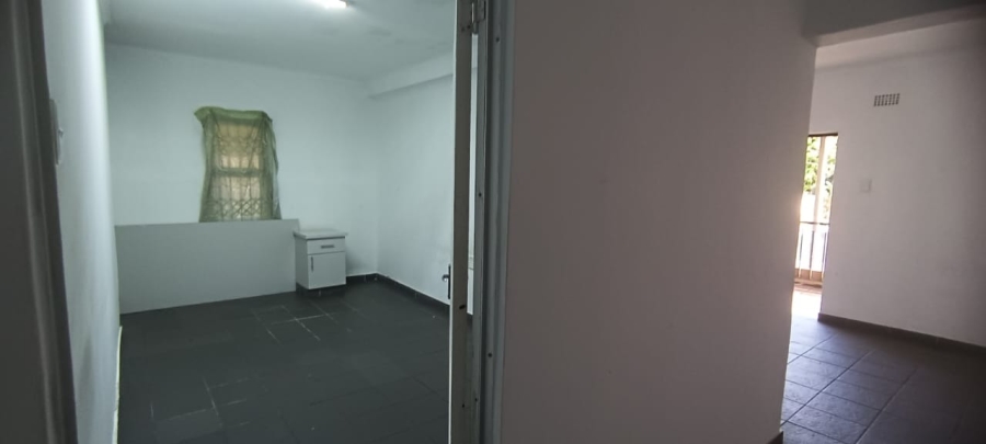To Let 1 Bedroom Property for Rent in Bluff KwaZulu-Natal