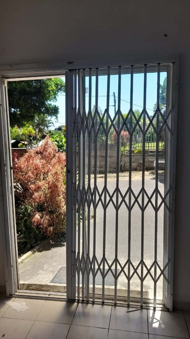 To Let 1 Bedroom Property for Rent in Bluff KwaZulu-Natal