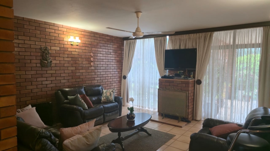 To Let 4 Bedroom Property for Rent in Ferncliffe KwaZulu-Natal