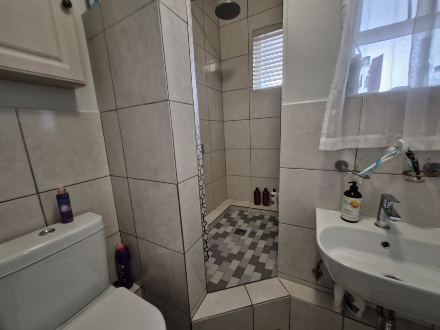 2 Bedroom Property for Sale in Northdene KwaZulu-Natal