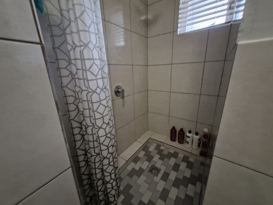2 Bedroom Property for Sale in Northdene KwaZulu-Natal