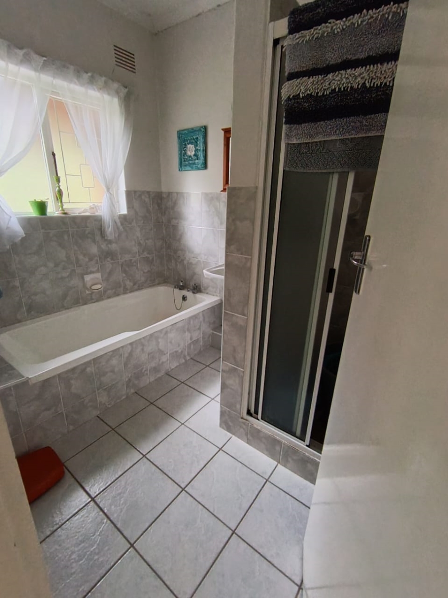 3 Bedroom Property for Sale in Gillitts KwaZulu-Natal