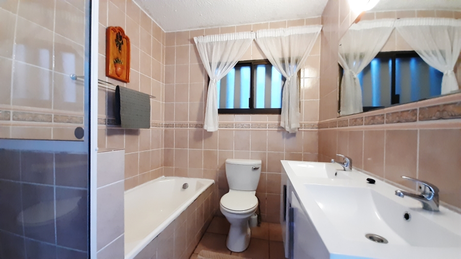 3 Bedroom Property for Sale in Willard Beach KwaZulu-Natal