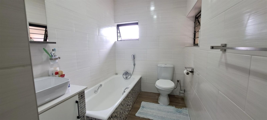 To Let 4 Bedroom Property for Rent in Westville Central KwaZulu-Natal