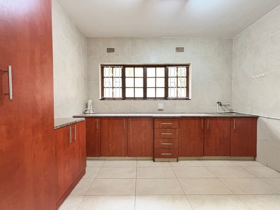 To Let 2 Bedroom Property for Rent in Umhlanga KwaZulu-Natal