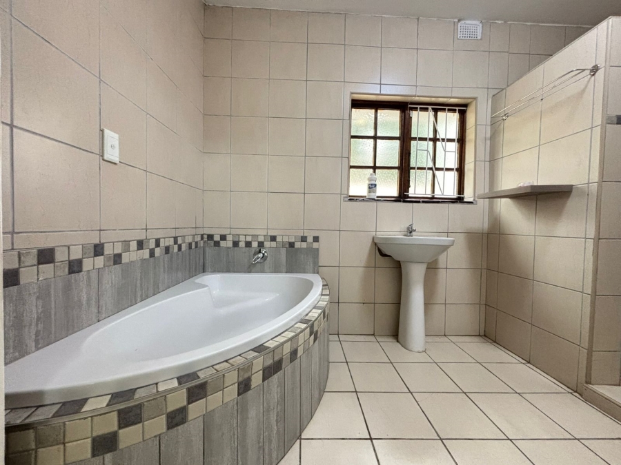 To Let 2 Bedroom Property for Rent in Umhlanga KwaZulu-Natal