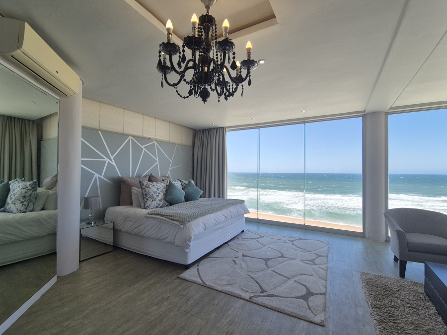 5 Bedroom Property for Sale in Tinley Manor KwaZulu-Natal