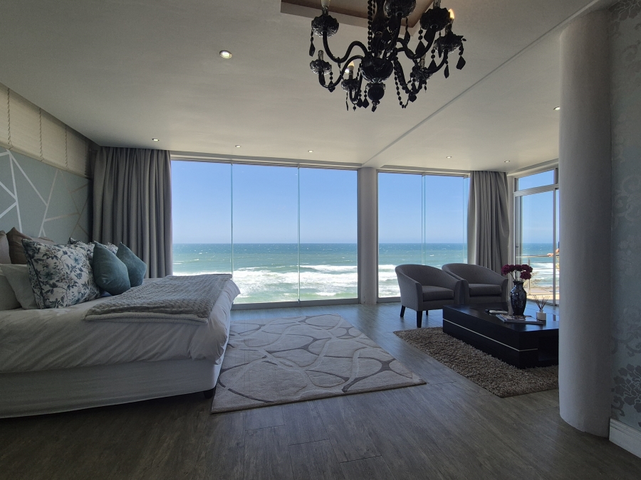 5 Bedroom Property for Sale in Tinley Manor KwaZulu-Natal