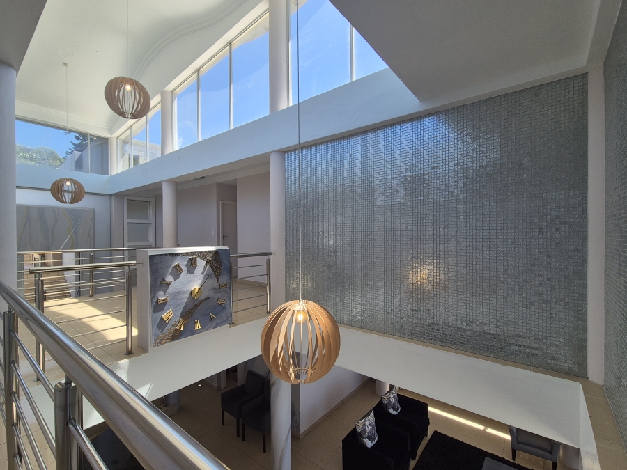 5 Bedroom Property for Sale in Tinley Manor KwaZulu-Natal