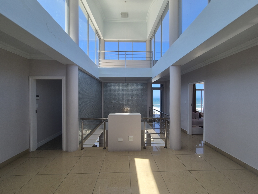 5 Bedroom Property for Sale in Tinley Manor KwaZulu-Natal