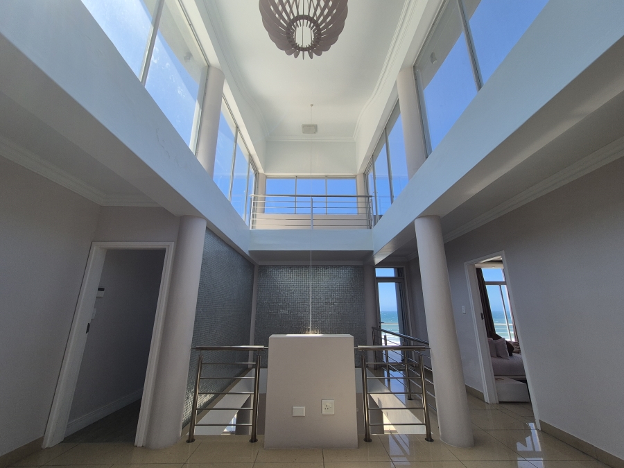 5 Bedroom Property for Sale in Tinley Manor KwaZulu-Natal