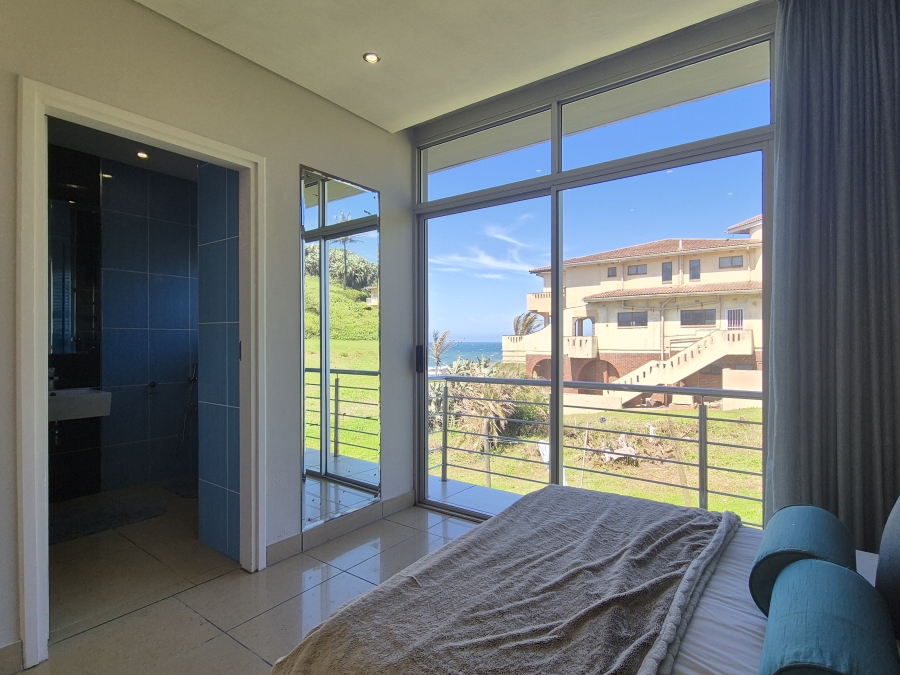 5 Bedroom Property for Sale in Tinley Manor KwaZulu-Natal