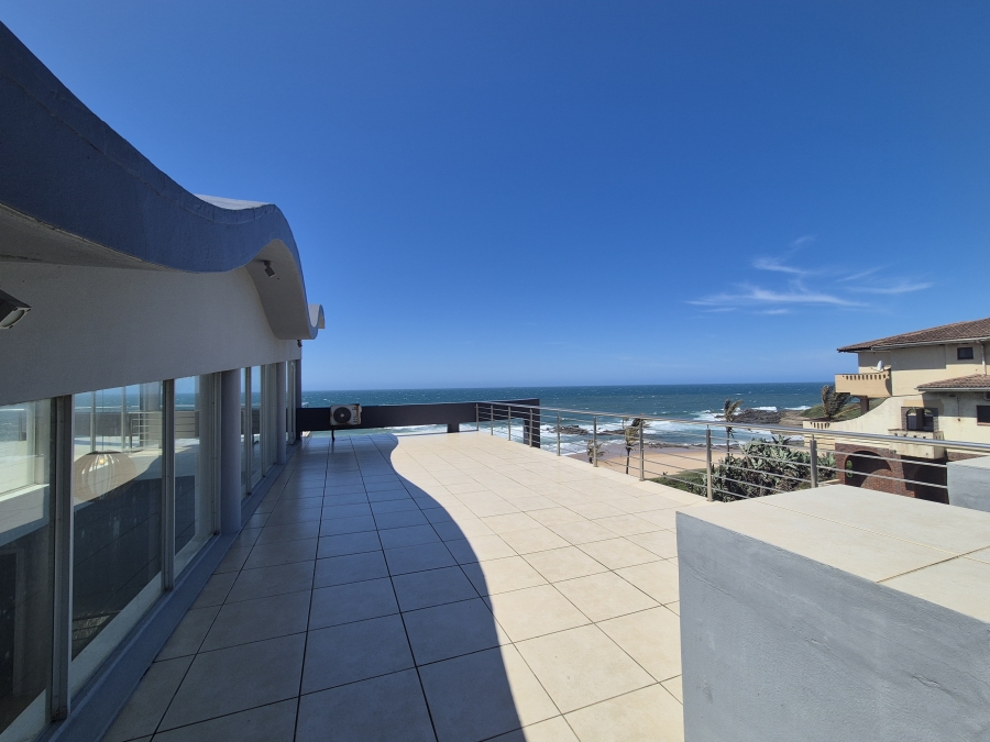 5 Bedroom Property for Sale in Tinley Manor KwaZulu-Natal