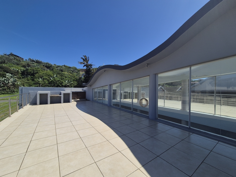 5 Bedroom Property for Sale in Tinley Manor KwaZulu-Natal