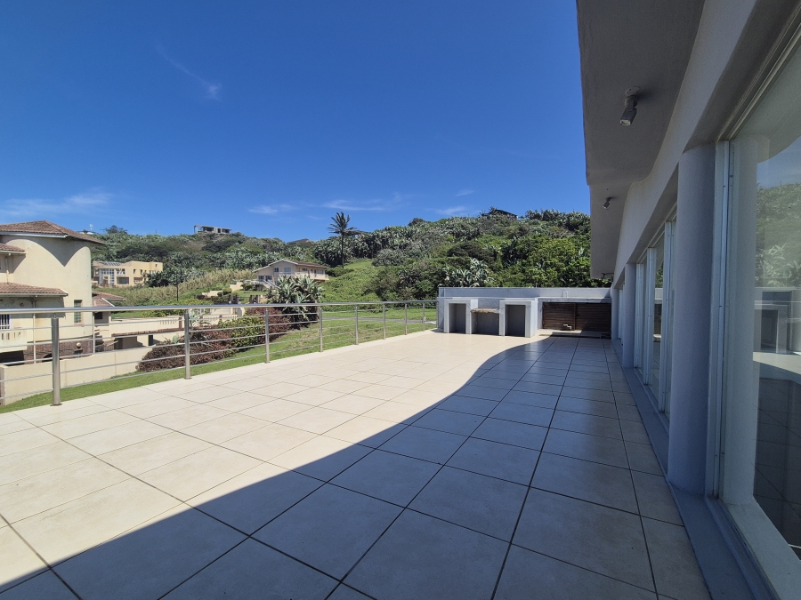 5 Bedroom Property for Sale in Tinley Manor KwaZulu-Natal