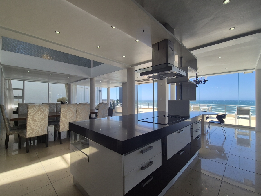 5 Bedroom Property for Sale in Tinley Manor KwaZulu-Natal