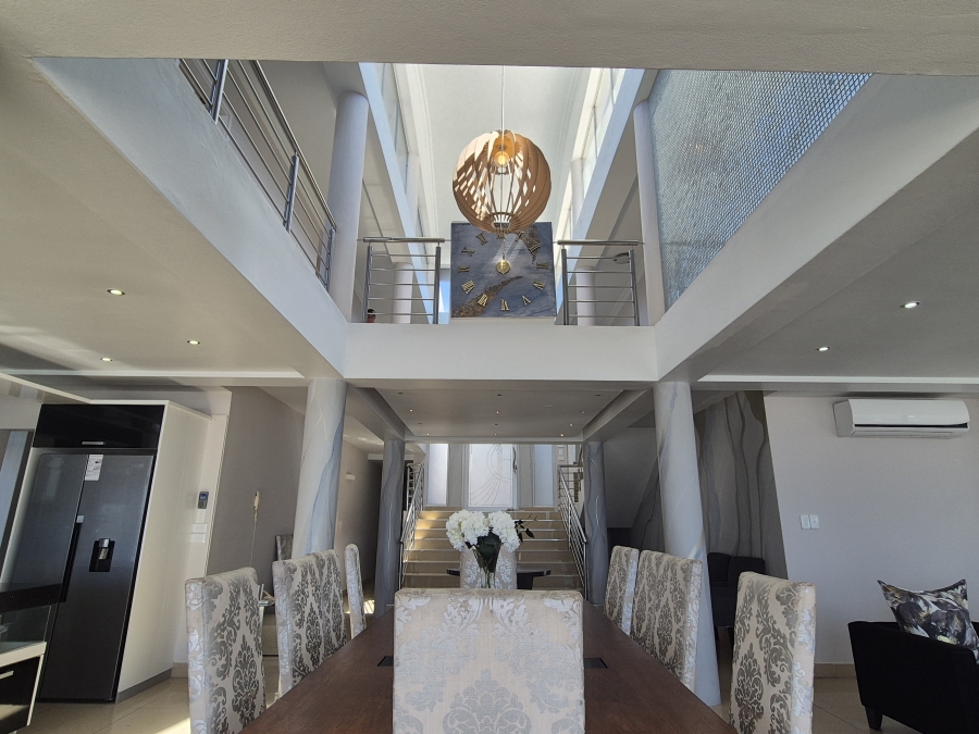 5 Bedroom Property for Sale in Tinley Manor KwaZulu-Natal