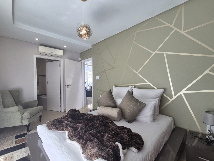 5 Bedroom Property for Sale in Tinley Manor KwaZulu-Natal