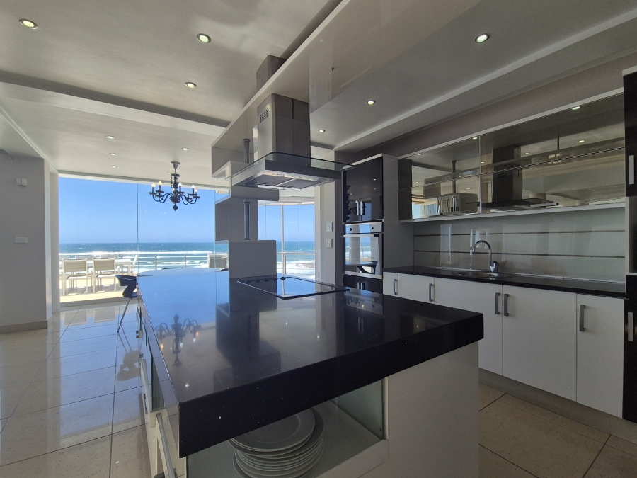 5 Bedroom Property for Sale in Tinley Manor KwaZulu-Natal