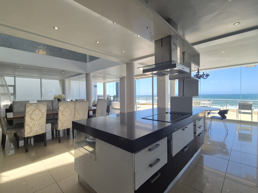 5 Bedroom Property for Sale in Tinley Manor KwaZulu-Natal