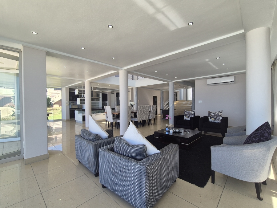 5 Bedroom Property for Sale in Tinley Manor KwaZulu-Natal