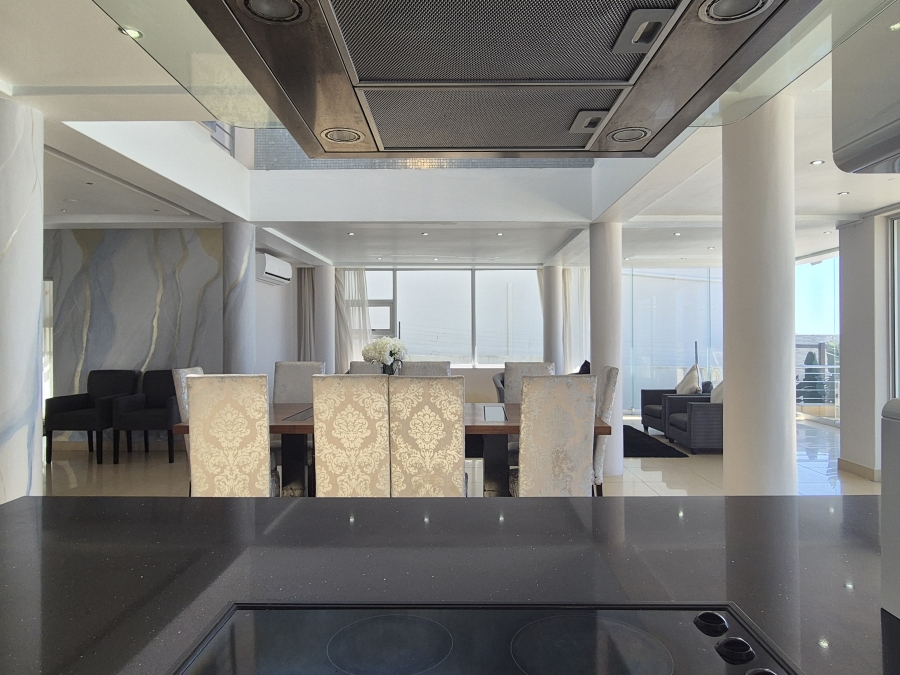 5 Bedroom Property for Sale in Tinley Manor KwaZulu-Natal