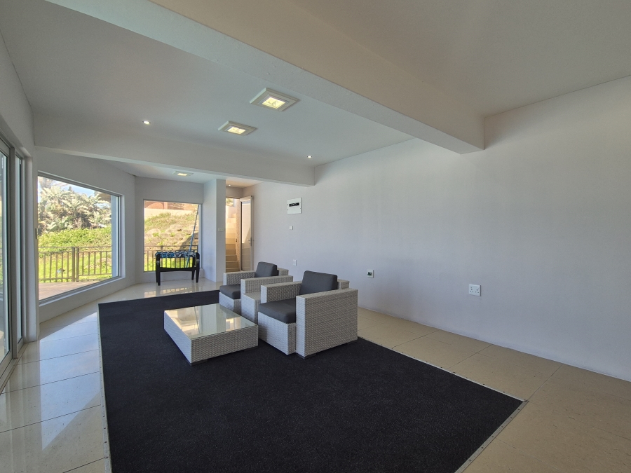 5 Bedroom Property for Sale in Tinley Manor KwaZulu-Natal