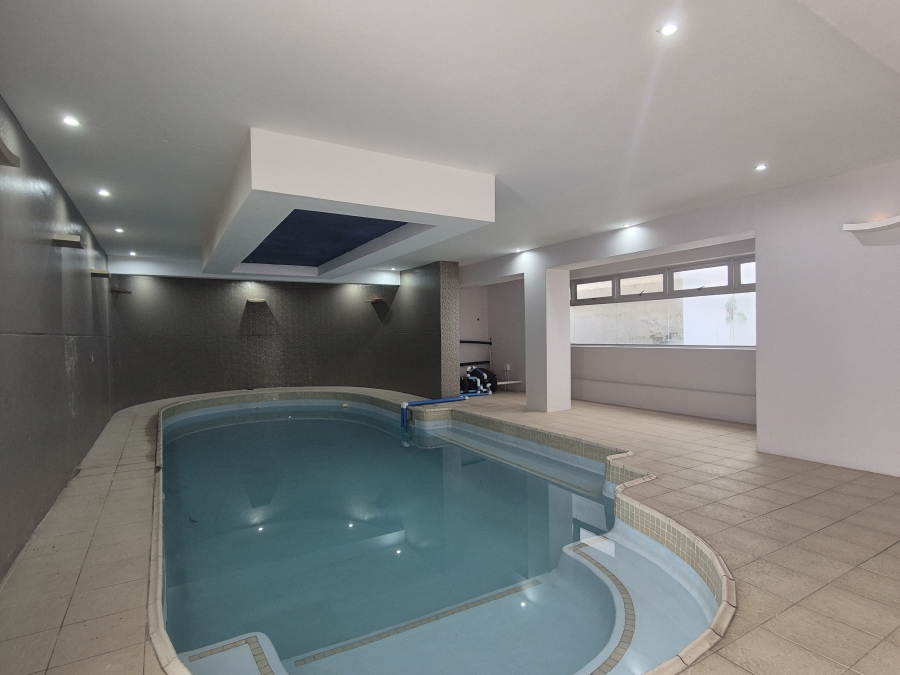 5 Bedroom Property for Sale in Tinley Manor KwaZulu-Natal