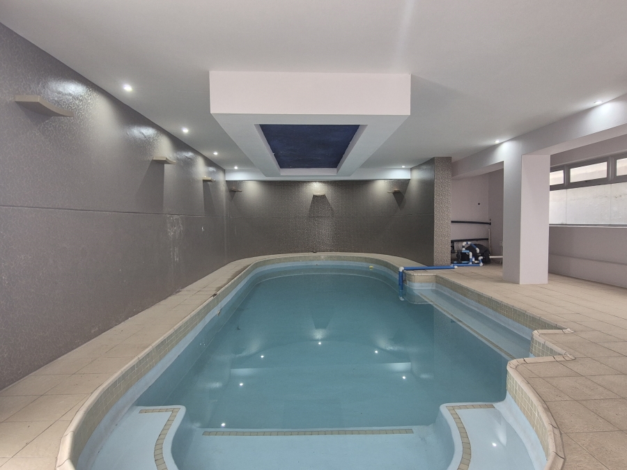 5 Bedroom Property for Sale in Tinley Manor KwaZulu-Natal