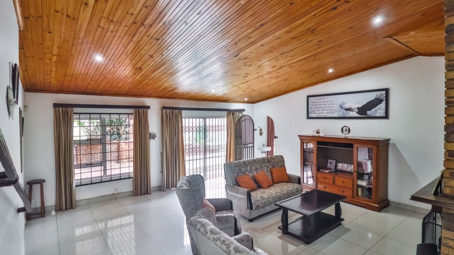 5 Bedroom Property for Sale in Orient Heights KwaZulu-Natal